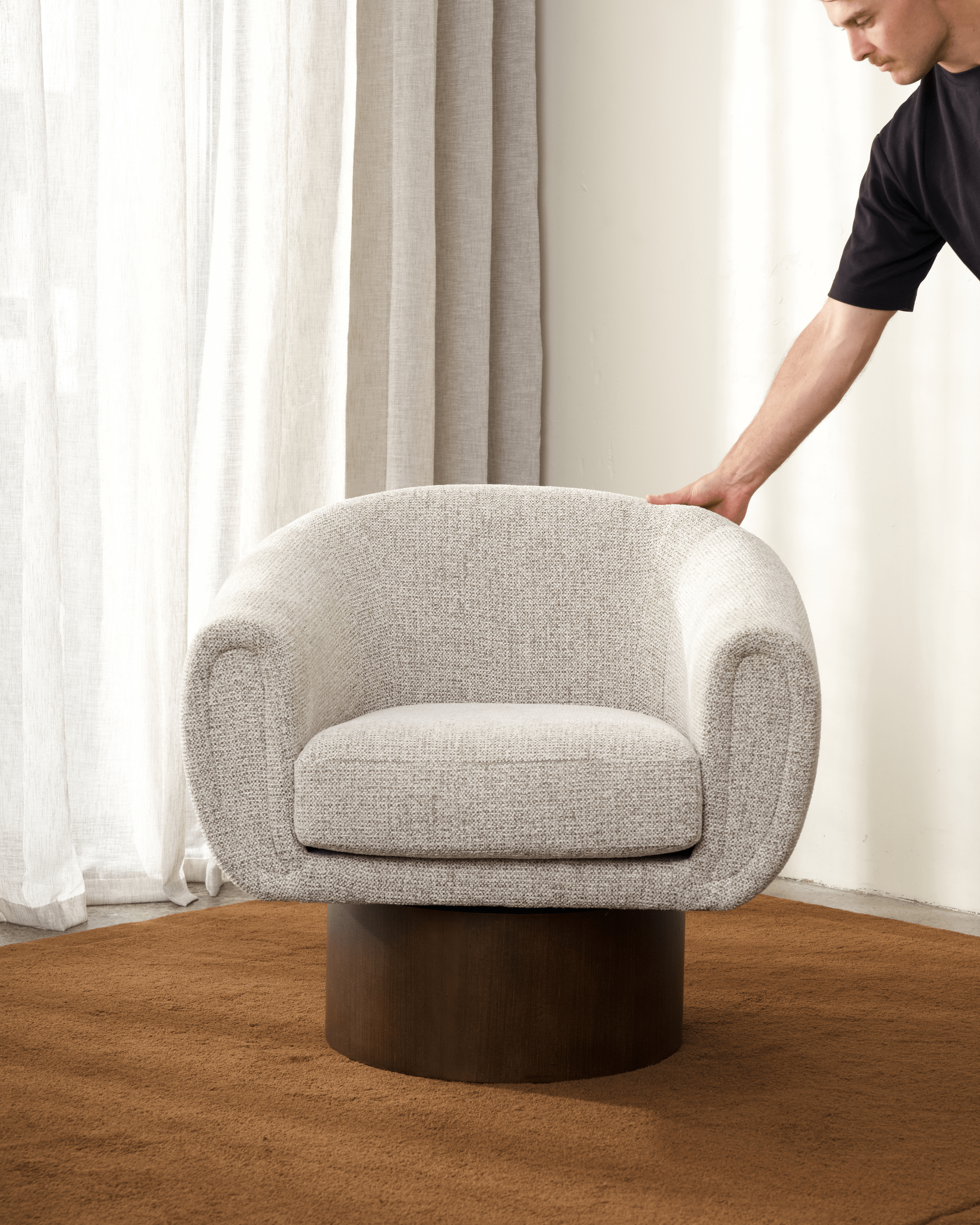 Theo Swivel Chair Occasional Chair | littleCOCO